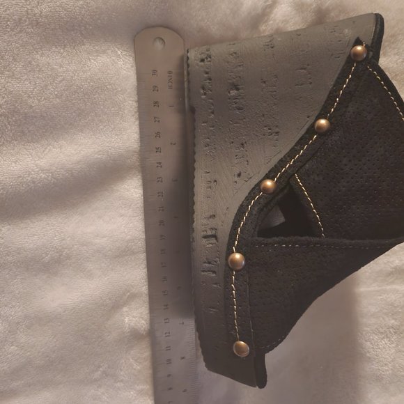 Sbicca Declan Black Suede Wedge NWT size 9 - Picture 10 of 11